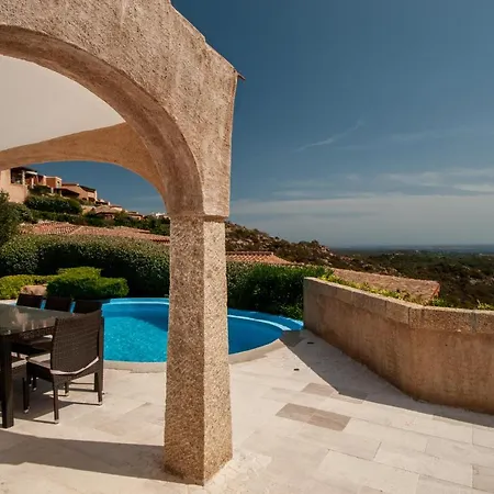 Sleeps 9 Pool Air Con Wifi